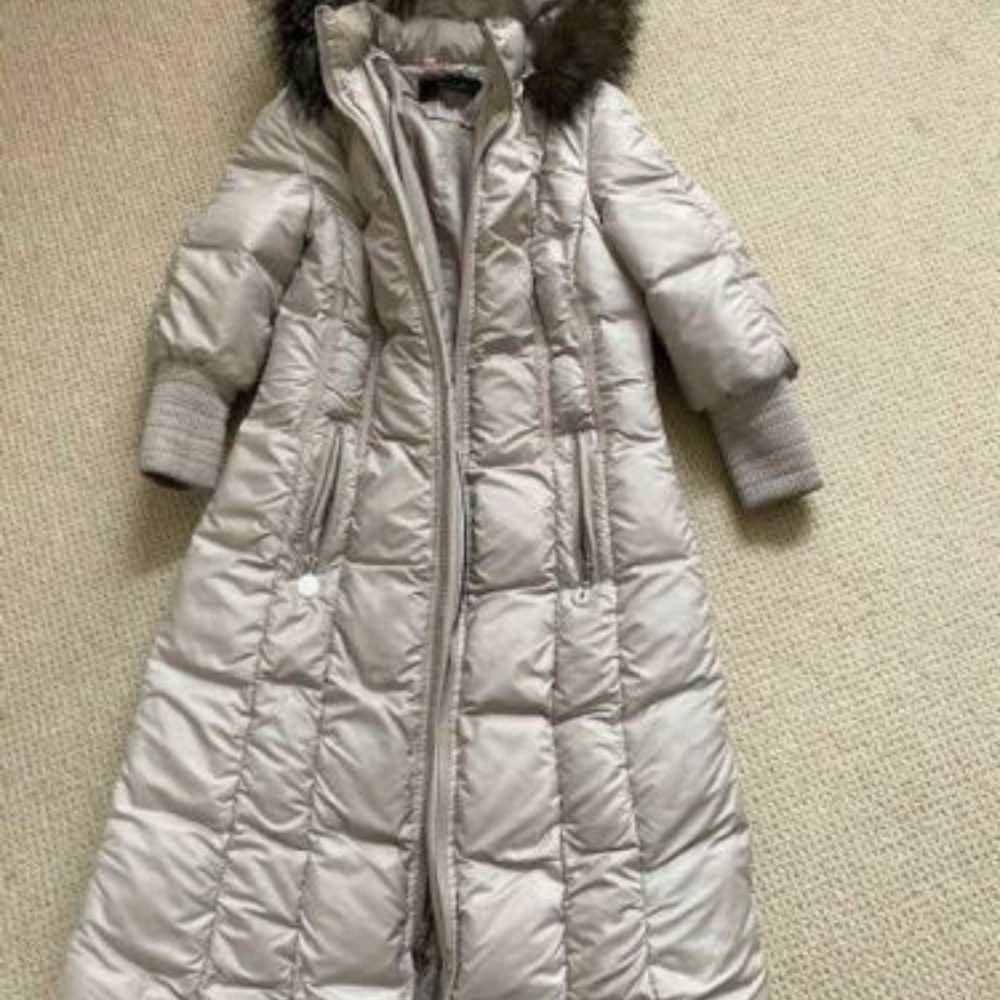 Elie Tahari Grey PUFFER Coat Size   S/P